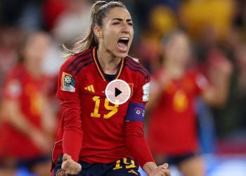 Olga Carmona fez o gol do títulos para a Espanha mas não sabia que seu pai havia morrido antes do início da partida. foto - reprodução internet