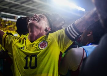Luiz Diaz fez dois gols de cabeça e a Colômbia virou para cima do Brasil no segundo tempo.