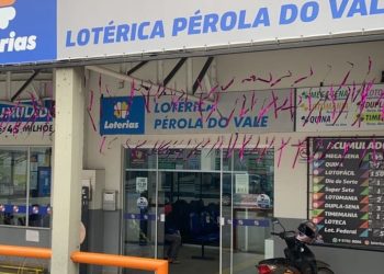 UM DOS GANHADORES DA QUINA REGISTROU A CARTELA NA LOTÉRICA PÉROLA DO VALE