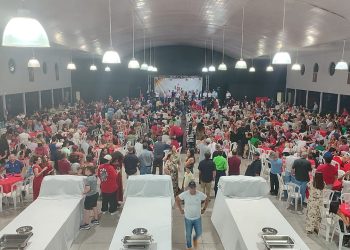 Mais de 1500 pessoas participaram da festa do PT no CTG em Maringá