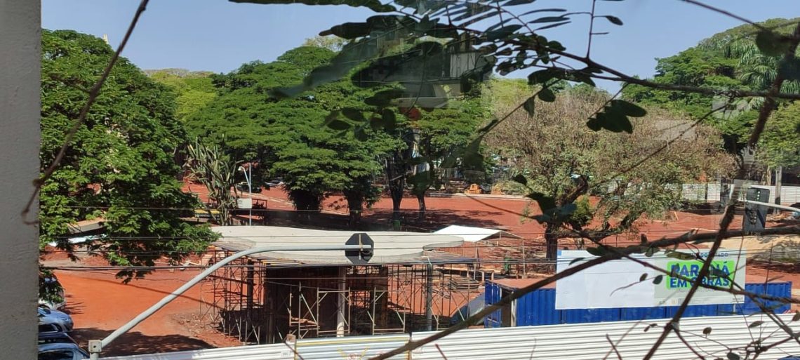 vista das obras do eixo monumental