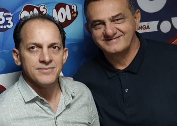 Na foto, da esquerda para a direita, os candidatos a prefeito e vice pelo Mobiliza, Pastor José Santos e Laerte Licci - foto - ASC