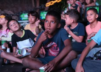 Cinema na Praça exibiu dois filmes em Santa Inês na noite desta quinta-feira, 15. - foto - ANDRÉ PEREIRA