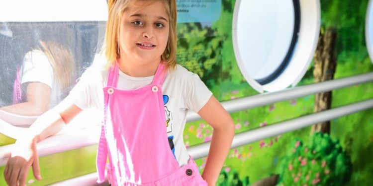 Eloa Terres, de 10 anos, teve a vida transformada por um sim. FOTO - Marieli Prestes/Hospital Pequeno Príncipe