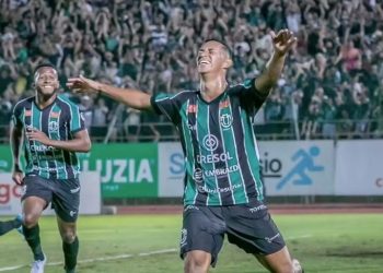 Gol do Maringá e do acesso foi marcado por Rodrigo aos 17 do primeiro tempo. foto - FERNANDO TERAMATSU