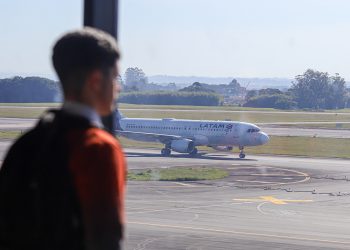 Movimentação no Aeroporto Internacional de Curitiba - Afonso Pena em São José dos Pinhais. Foto: Geraldo Bubniak/AEN