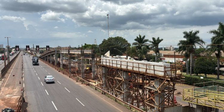 72% das obras do viaduto de Sarandi já estão concluídas, informa a prefeitura. FOTO - Arteleste Construções Ltda