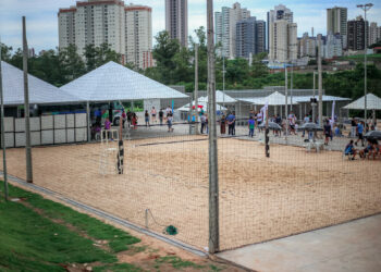 Centro reúne cinco quadras de areia, sendo uma principal e quatro anexas com arquibancada, duas salas de apoio técnico, além de vestiários, sanitários, bicicletário. foto - RAFAEL MACRI - PMM