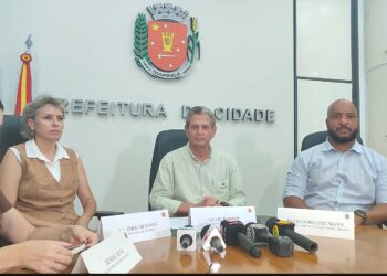 Apresentação das rotas alternativas durante as obras do Trevo do Catuaí foram apresentadas durante entrevista coletiva no Paço Municipal             
  foto - OFATOMARINGA.COM