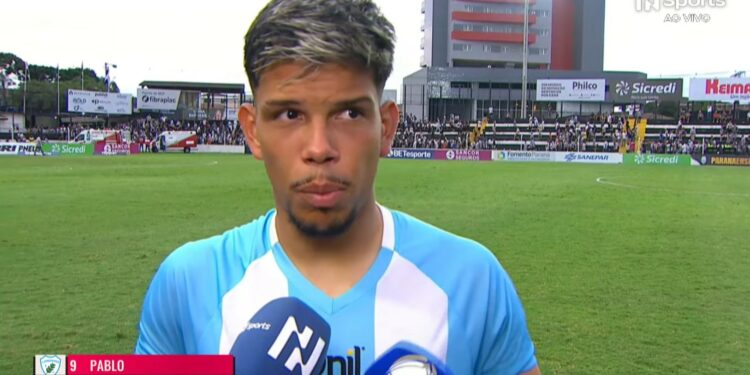 Pablo fez o gol da vitória do Londrina. O jogador foi escolhido pelos seguidores da Nsports como o melhor jogador em campo.