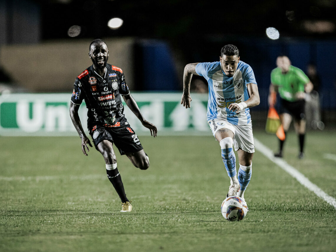 Londrina e Operário se enfrentaram no Estádio do Café. Foto: Juninho Messias/ Londrina.