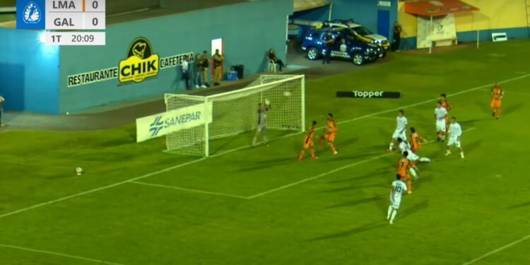 GOLEIROS BRILHAM E PLACAR FICA NO ZERO EM ARAPONGAS. Reprodução FPF