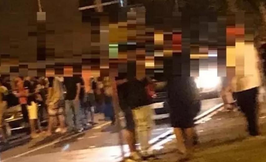 Em dezembro de 2021 uma noitada na Petrônio Portela terminou com a morte de uma pessoa e três feridos. Foto - Arquivo OFATOMARINGA.COM
