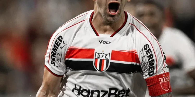 Botafogo-SP goleou o Athletico-PR por 4 a 1, em Curitiba
Créditos: Igor Barrankievicz/Divulgação/Instagram/@botafogosp